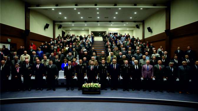 114 Kıbrıs gazisine madalya ve berat belgesi verildi