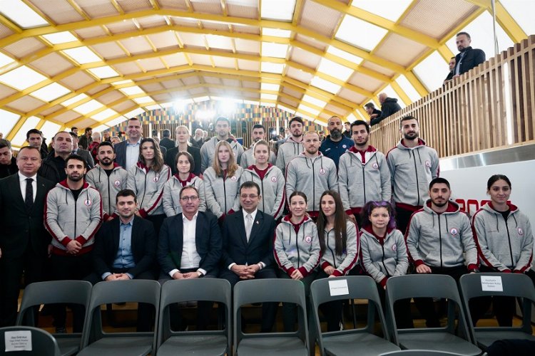 2036 Olimpiyatı'na hazırlayacak 'rüya takım' görücüye çıktı