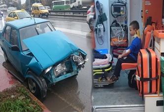 3 araç birbirine girdi: 2 çocuk yaralandı