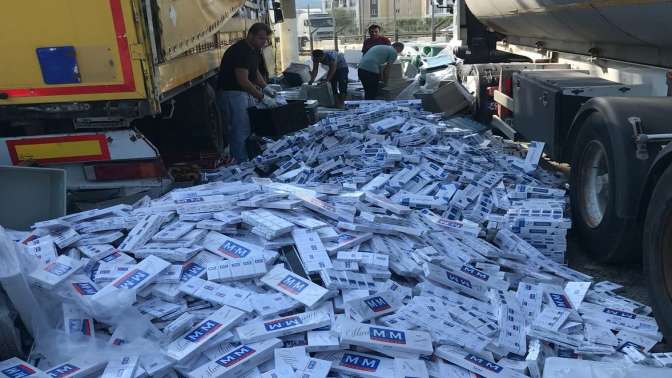 50 bin paket kaçak sigara ele geçirildi