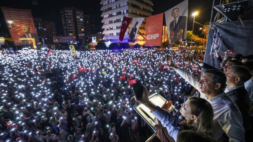 “Adana Kumpaslara İtiraz Ediyor, İradesine Sahip Çıkıyor” “Ya Hep Beraber Ya Hiçbirimiz”
