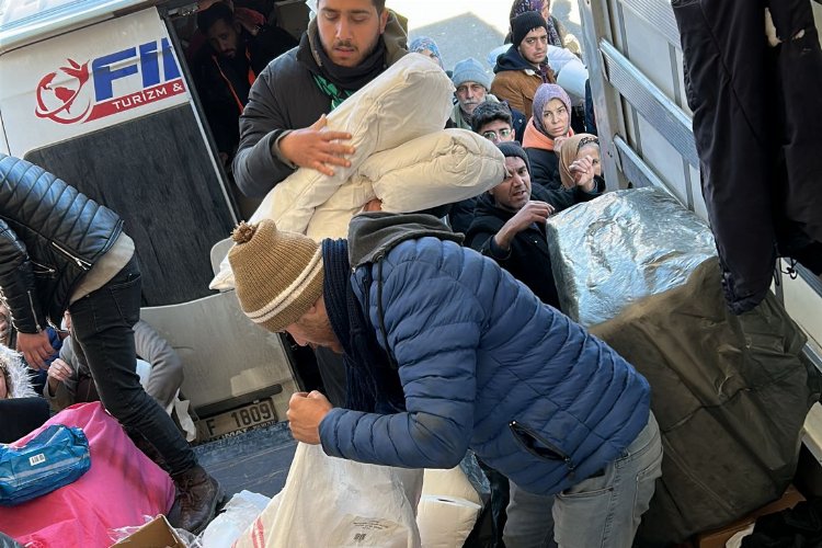 Adıyaman’a ulaşan İzmit'in tırları nefes aldırdı