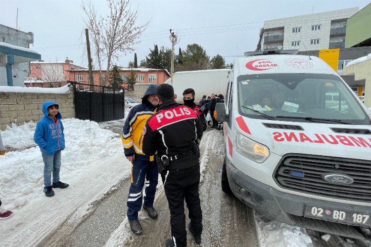 Adıyaman'da ambulans şoförünü darp etti!