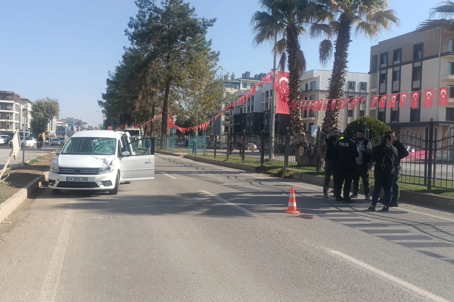 Adıyaman’ın sevilen ismi 'Emel Abla' trafik kazasında ağır yaralandı