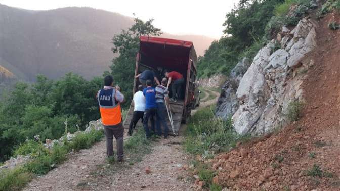 AFAD Kartepede Kaybolan İnekleri Buldu