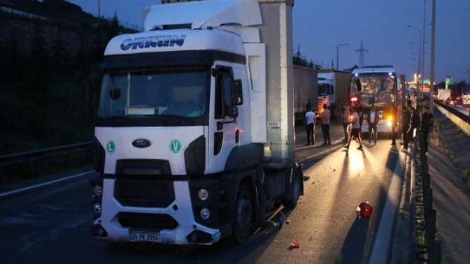 Anadolu otoyolunda zincirleme kaza: 1 ölü, 2 yaralı