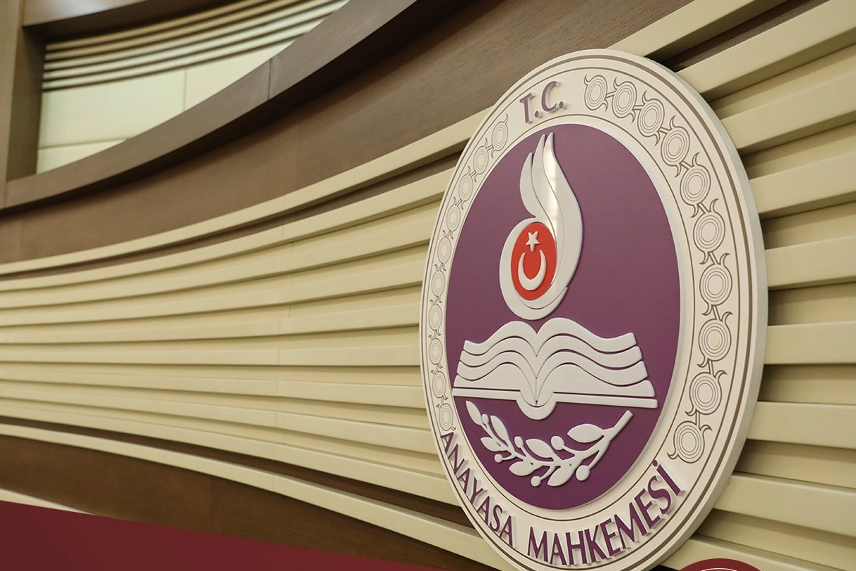 Anayasa Mahkemesi, 'isim değişikliği ilanı' kuralını iptal etti