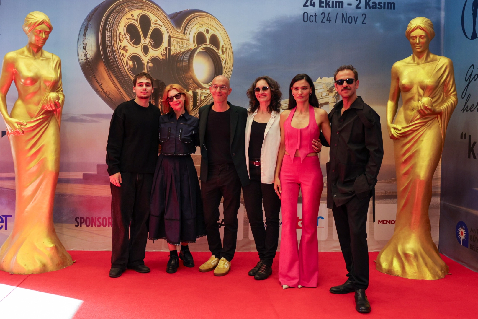 Antalya'da uluslararası yarışma filmleri seyirciyle buluşuyor