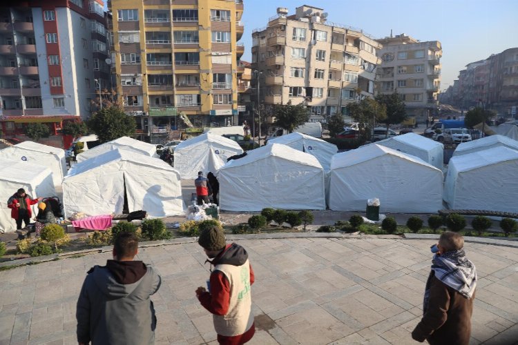 Antalya'dan Hatay'a 400 kişilik çadır kent