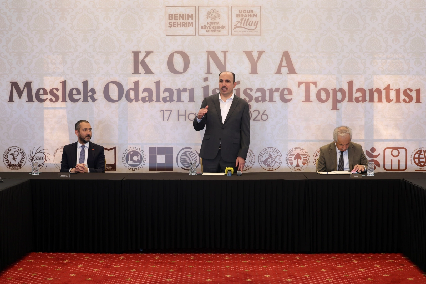 Başkan Altay meslek odalarının başkanlarıyla buluştu