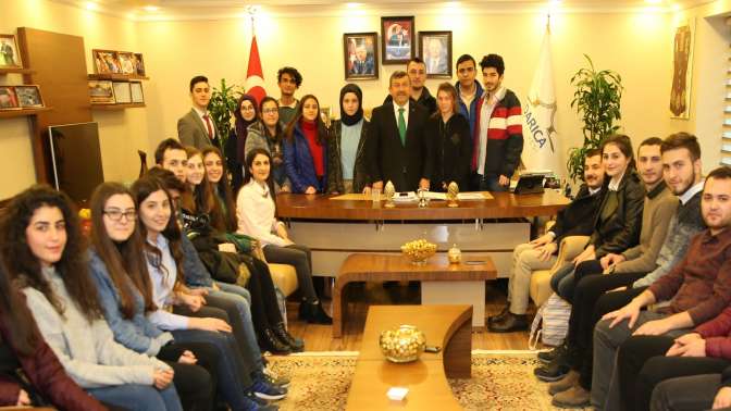Başkan Karabacak Darıca gençlik Konseyini ağırladı