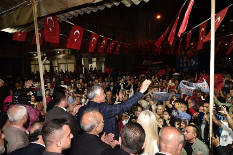 Başkan Karalar'dan gece mitingi