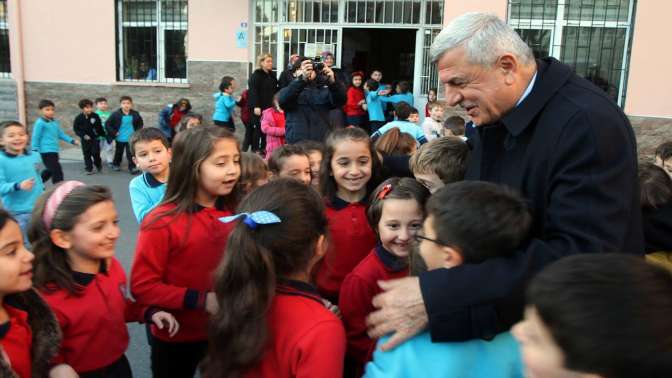 Başkan Karaosmanoğlu, ‘’Aile ile okulun kaynaşması başarıyı getirir’’