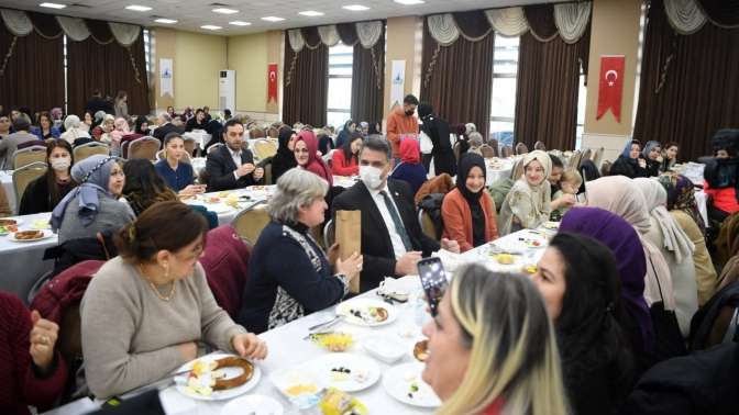 Başkan Kocaman,Kadın Emekçilerinin Günü’nü Kutladı