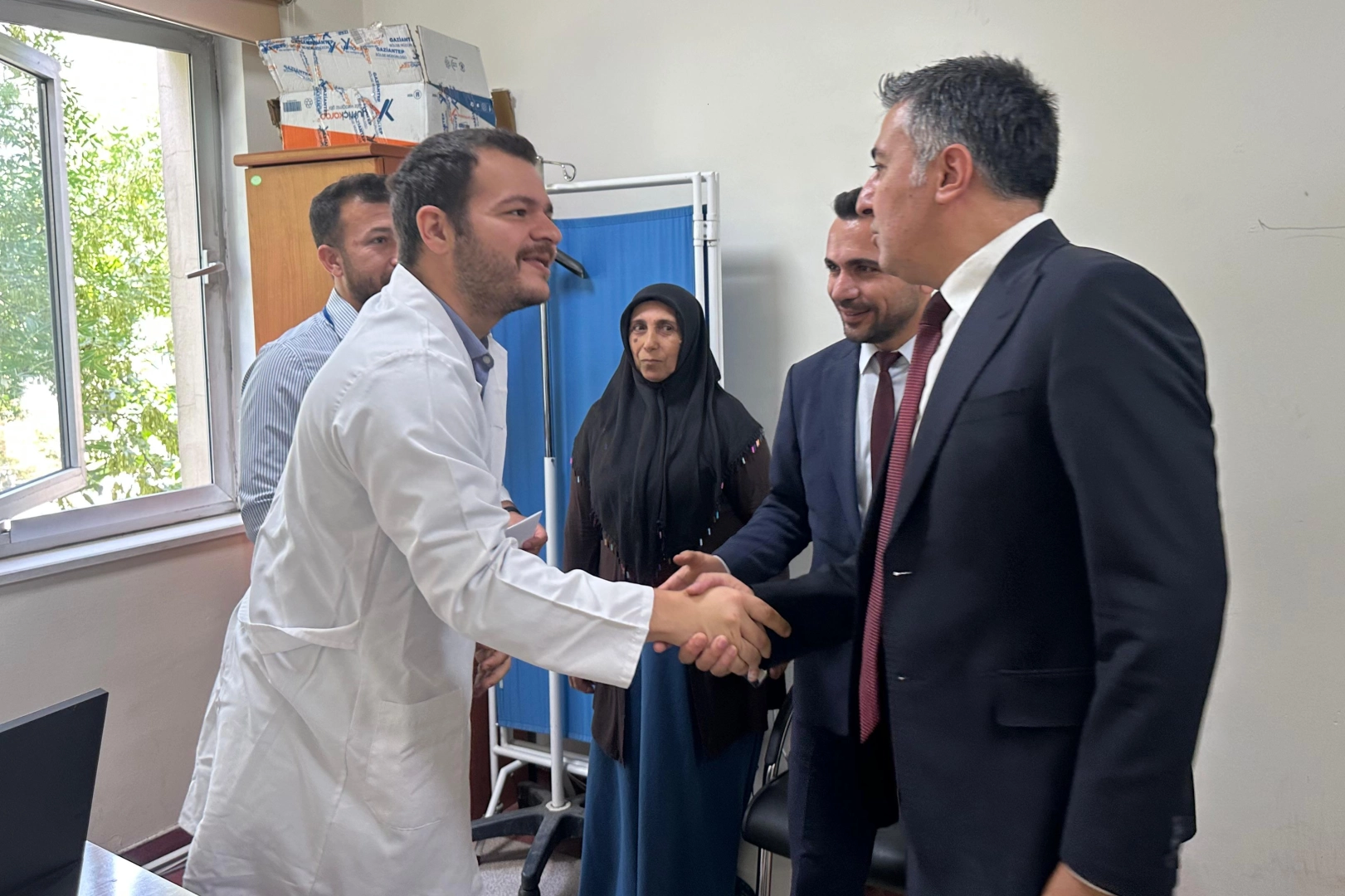 Batman Kozluk'ta sağlık hizmetlerine yakın mercek