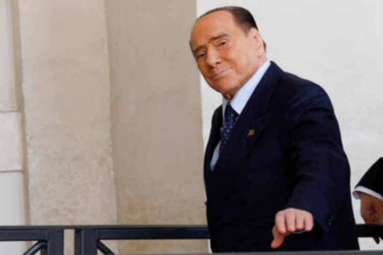 Berlusconi hayatını kaybetti