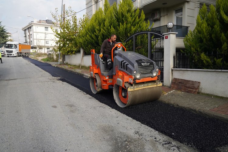 Beylikdüzü'nde eş zamanlı yol bakım çalışmaları