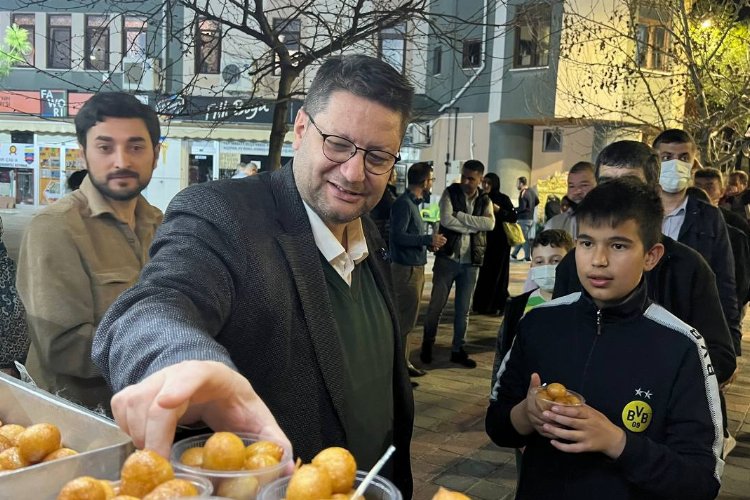 Bursa'da DEVA Partisi bereketi her noktada paylaşıyor