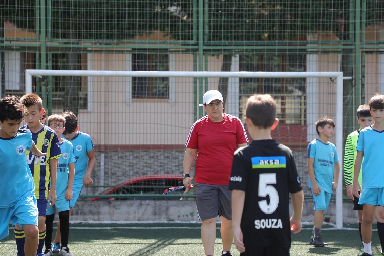 Bursa'da Gemlik Belediyespor altyapısı Asiye Erman’a emanet