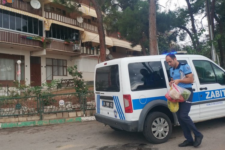 Bursa'da Gemlik Zabıtası'ndan şefkat örneği