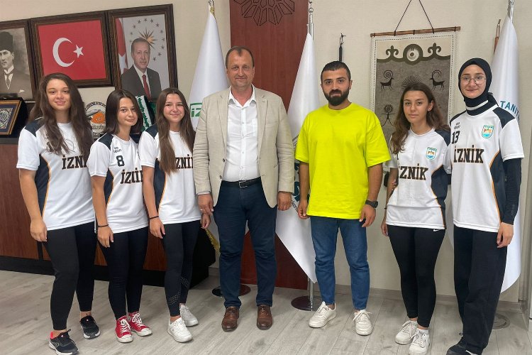 Bursa'da İznikli sporcular Barcelona yolcusu