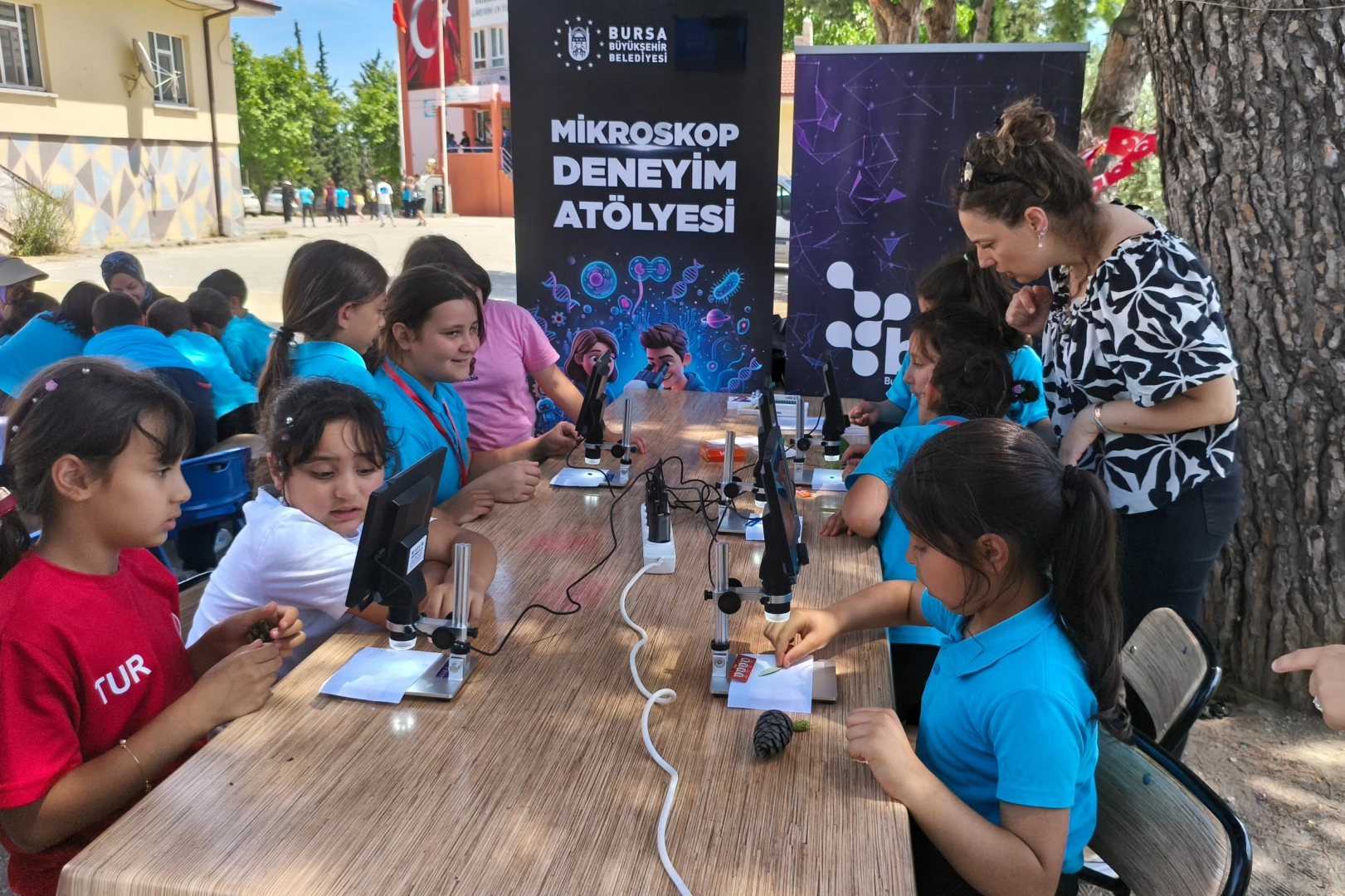 Bursa köy okullarında bilimsel şenlik