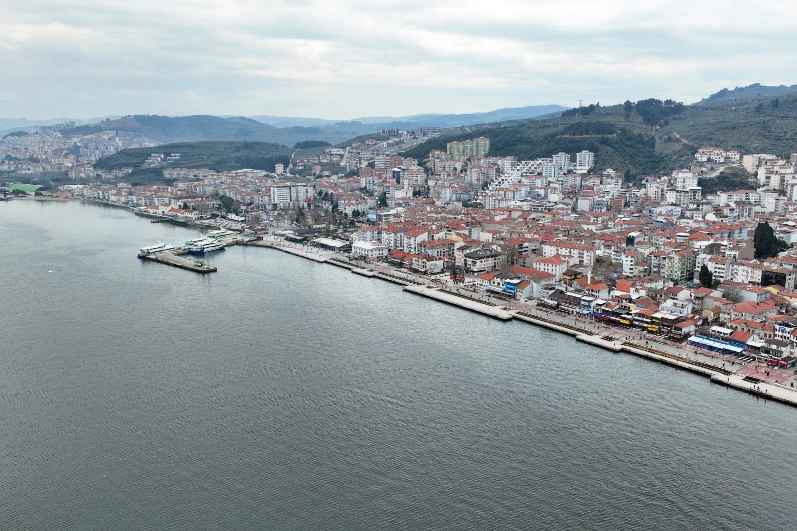 Bursa Mudanya'da kaçak yapılara karşı kararlı adım