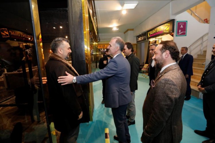 Bursa İnegöl'de Başkan Taban Modef Fuarını ziyaret etti