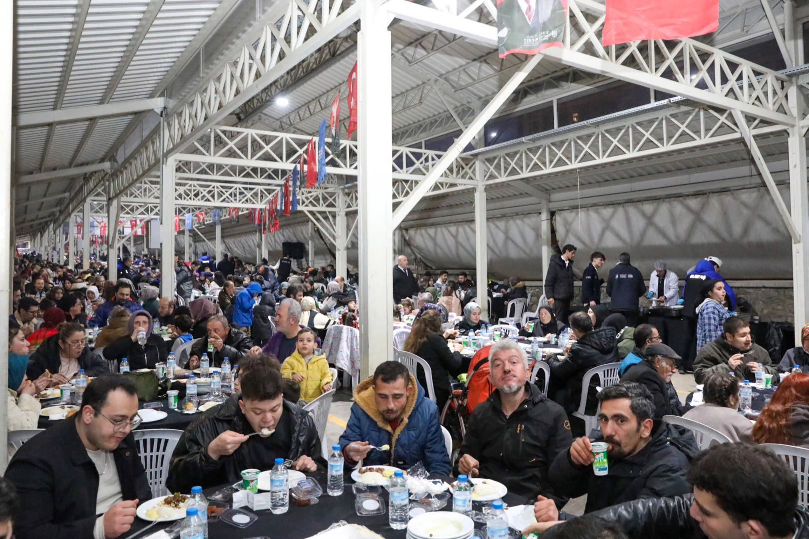 Bursa'nın 'Bereket Sofrası' Yıldırım'da kuruldu