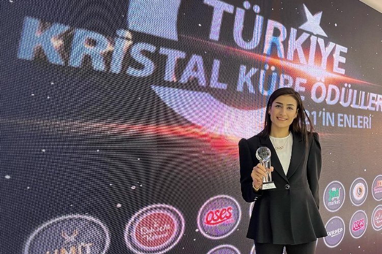 Bursa'nın olimpiyat madalyalı taekwondocu 'Yılın En İyi Kadın Sporcusu' seçildi