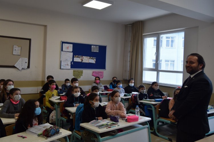 Bursa Orhangazi'de eğitime yakın mercek