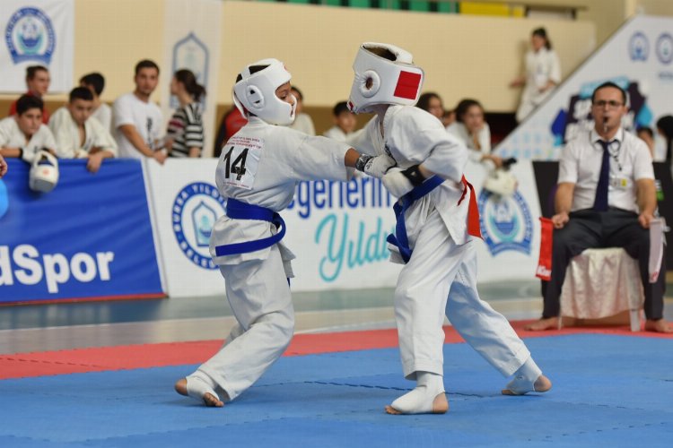 Bursa Yıldırım'da karate rüzgarı