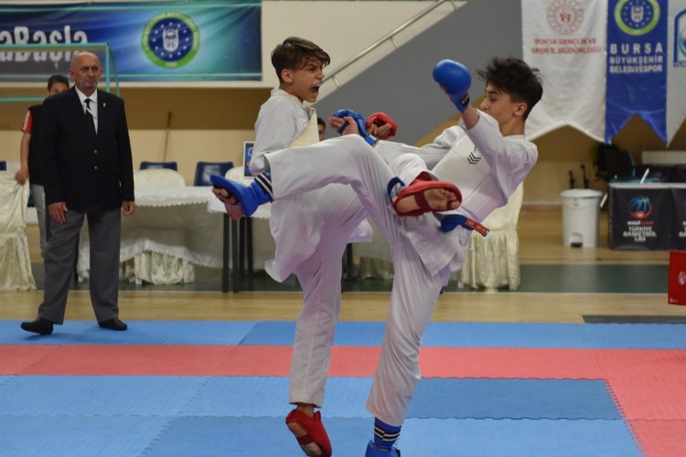 Bursa Yıldırım'da karate rüzgârı