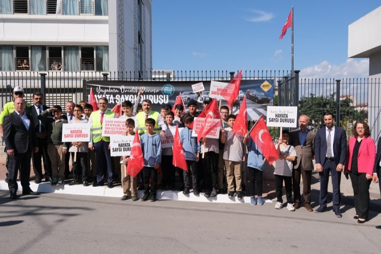 Bursa Yıldırım’da 'yayalara saygı'