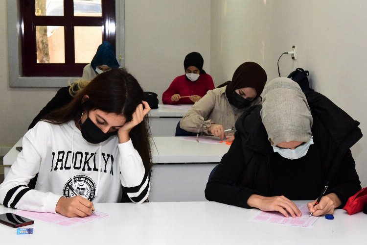 Bursa Yıldırım'dan gençlere Türkiye geneli deneme sınavı