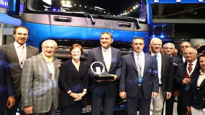Büyük ödül Türk mühendislerin geliştirdiği yerli kamyona verildi