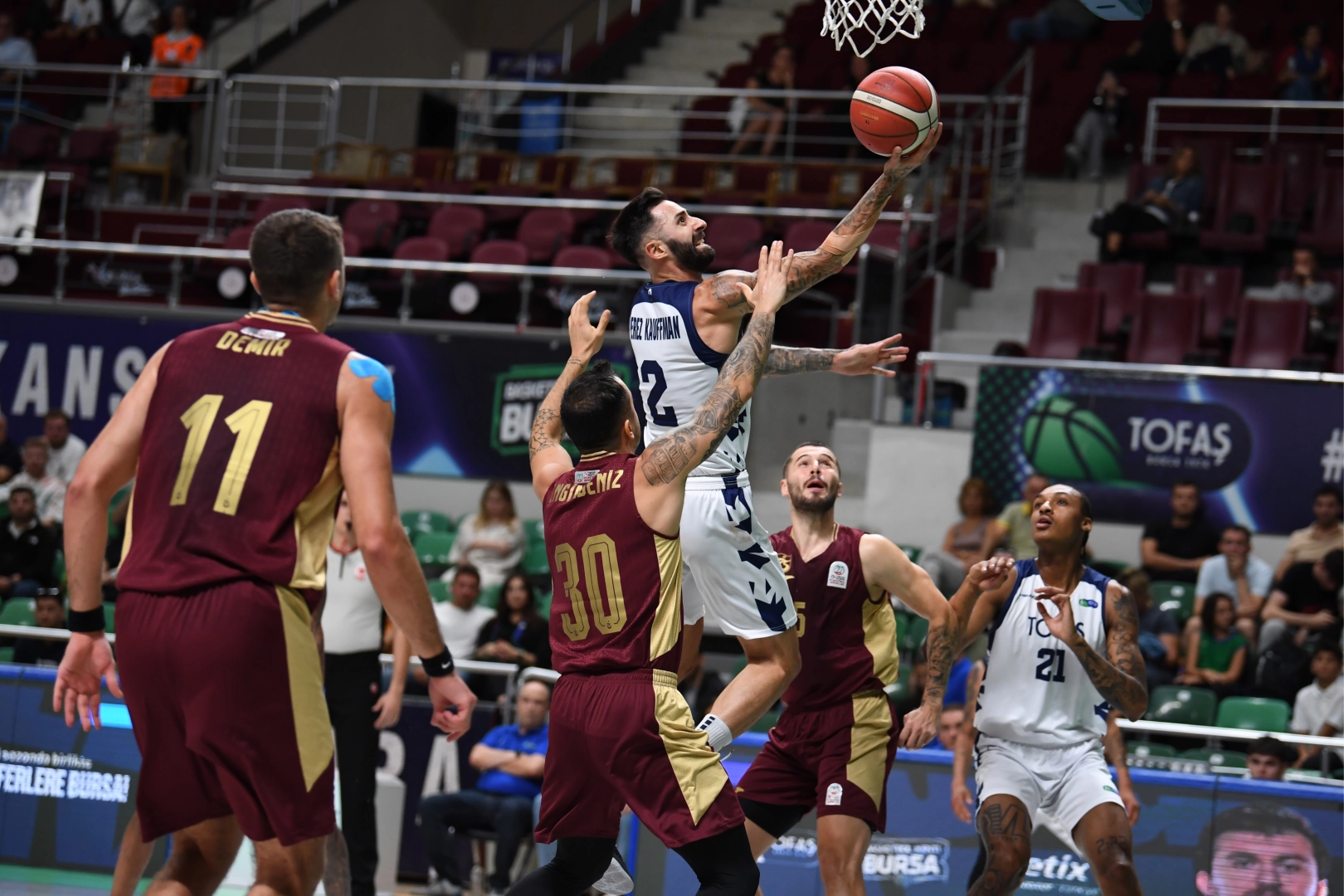 Cevat Soydaş Basketbol Turnuvası'nda ilk gün tamamlandı