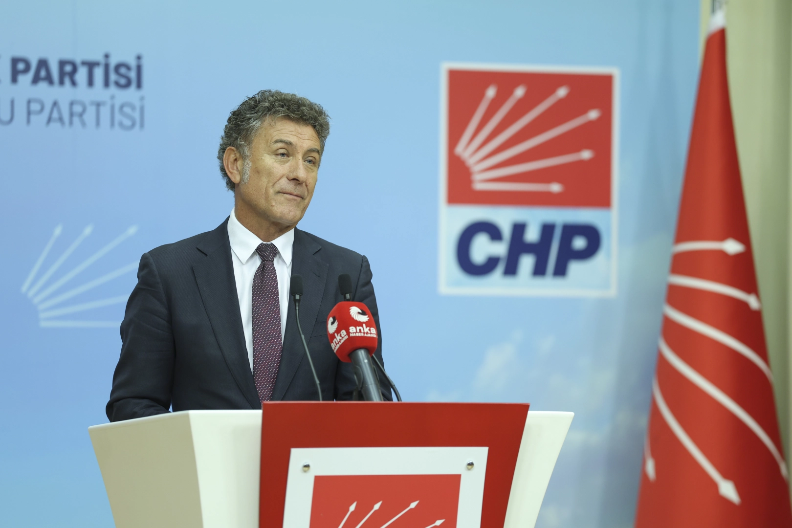 CHP'li Sarıbal: Çiftçinin borcu desteğin 8,7 katına çıktı CHP'li Sarıbal: Çiftçinin borcu desteğin 8,7 katına çıktı
