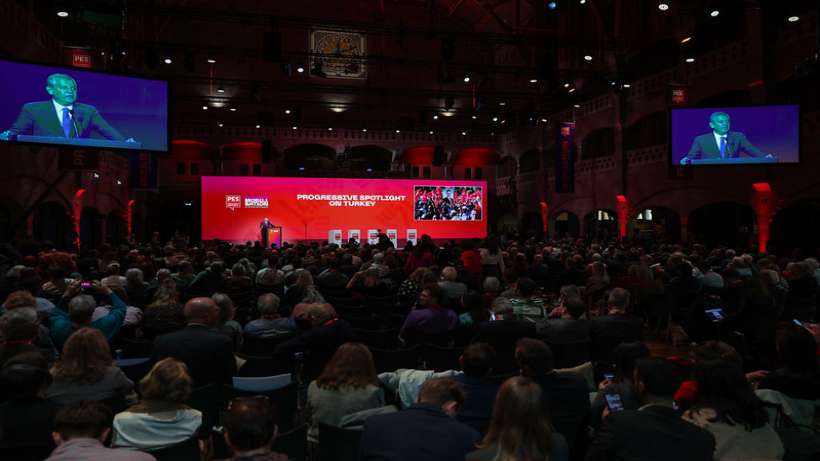 CHP Lideri Özgür Özel Avrupa Sosyalist Partisi (PES) Kongresi’ne katıldı