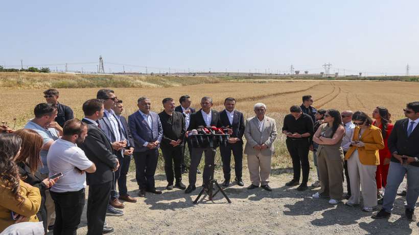 CHP LİDERİ ÖZGÜR ÖZEL SİLİVRİ ZİNDANI ÖNÜNDE AÇIKLAMA YAPTI