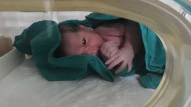 Cihan Hastanesi’nde bayram bebeği dünyaya geldi