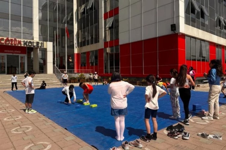 Çözüm Koleji’nden çocuklara 23 Nisan hediyesi: “Büyük Şenlik”