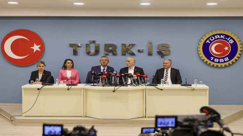 Cumhuriyet Halk Partisi Genel Başkanı Özgür Özel TURK-İŞ İle Görüştü