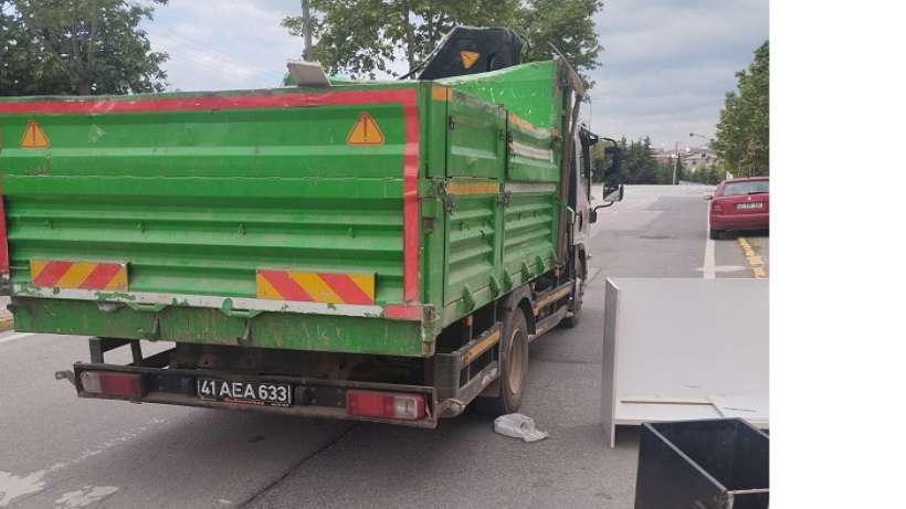 Derince belediyesinden atık kaldırma hizmeti