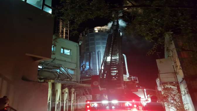 Dilovasınde çıkan fabrika yangını söndürüldü