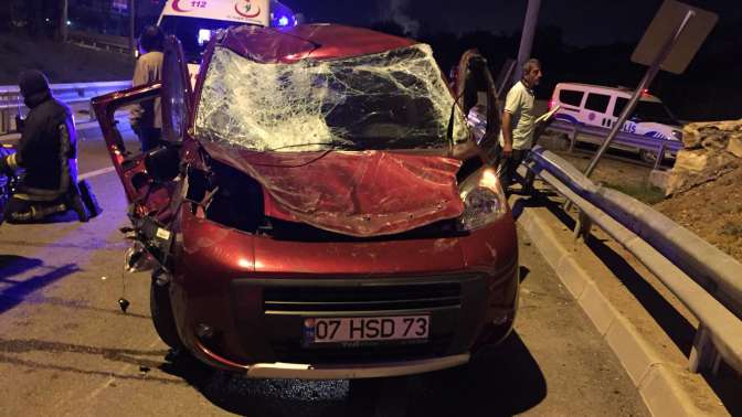 Dilovasınde trafik kazası 1 ölü, 2 yaralı