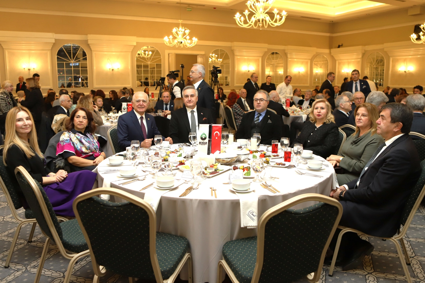 İş dünyası BUSİAD'ın geleneksel iftarında buluştu