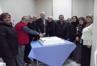 Emekliler için doğum günü kutlaması