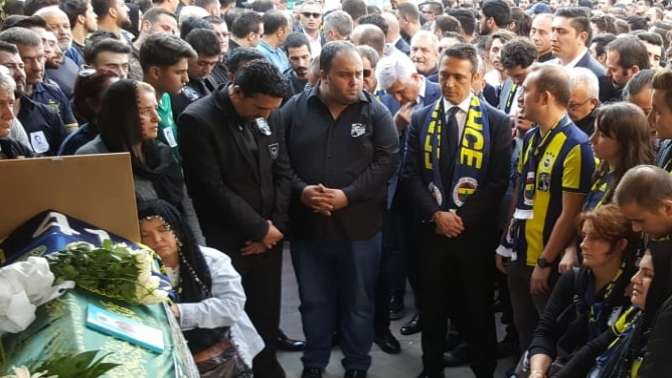 Fenerbahçe taraftarı Koray Şeneri sonsuzluğa uğurladılar