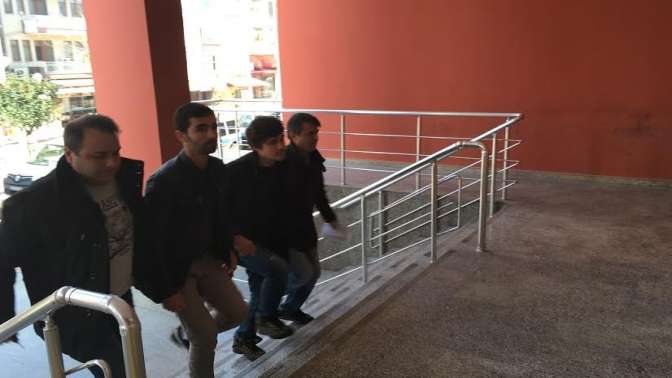 FETÖ/PDY den gözaltına alınan 2 kisi serbest bırakıldı